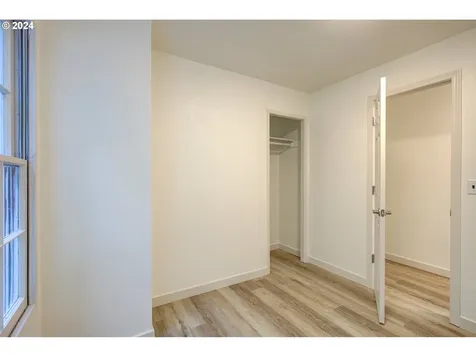 1329 NE Brooklyn Avenue Roseburg OR 97470
