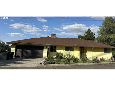 1507 17th Street Oregon City OR 97045