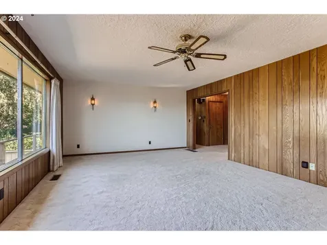 1507 17th Street Oregon City OR 97045