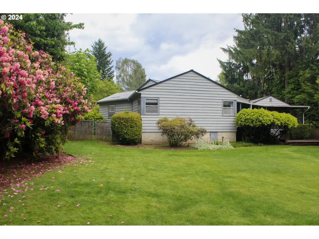 7250 SW Sylvan Court Portland OR 97225