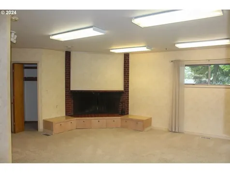 7250 SW Sylvan Court Portland OR 97225