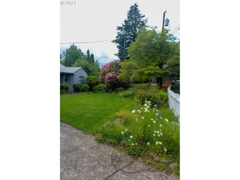 7250 SW Sylvan Court Portland OR 97225