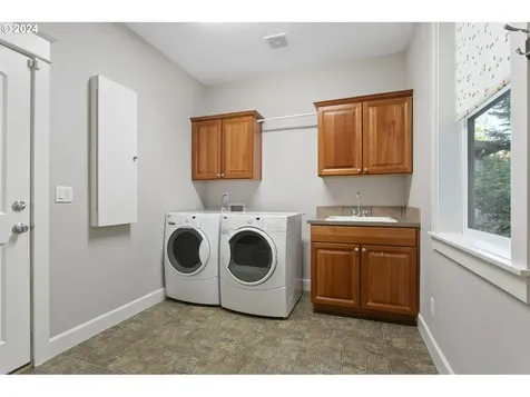 11108 Nw Eggers Court Portland OR 97229