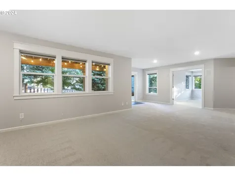 11108 Nw Eggers Court Portland OR 97229