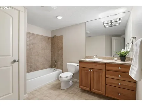 11108 Nw Eggers Court Portland OR 97229