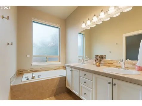13242 SW Timara Lane Portland OR 97224