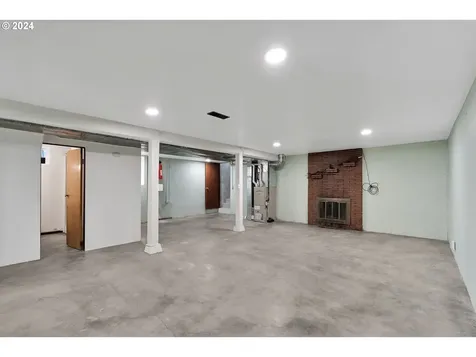 1609 SE 139th Avenue Portland OR 97233
