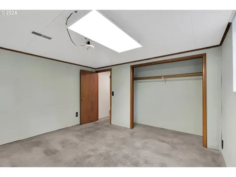 1609 SE 139th Avenue Portland OR 97233