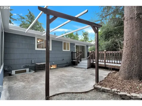 1609 SE 139th Avenue Portland OR 97233