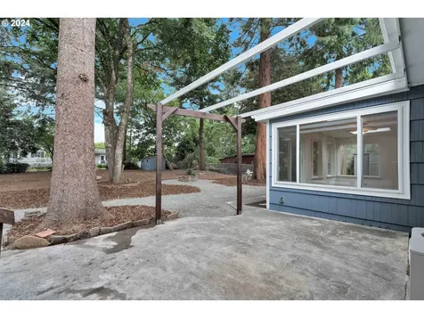 1609 SE 139th Avenue Portland OR 97233