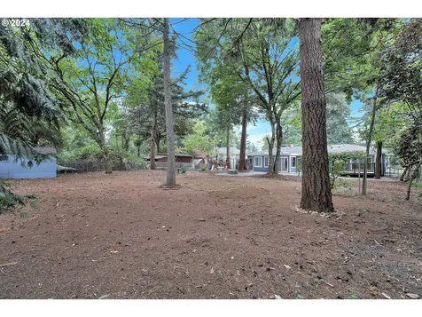 1609 SE 139th Avenue Portland OR 97233