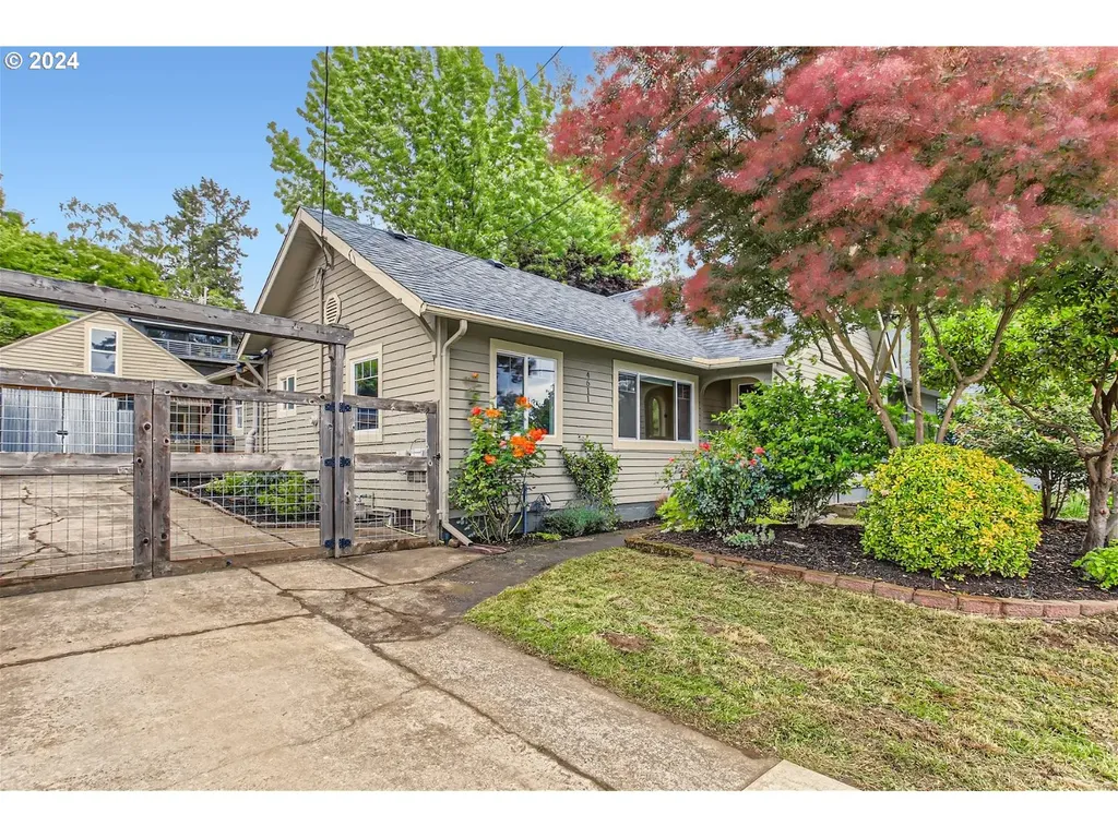 4611 Se Malden Drive Portland OR 97206
