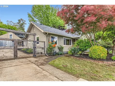 4611 Se Malden Drive Portland OR 97206
