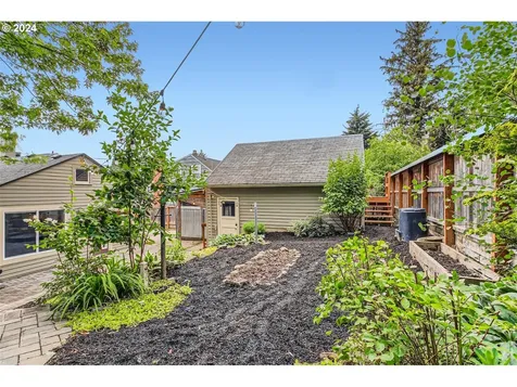 4611 Se Malden Drive Portland OR 97206