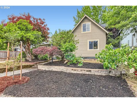 4611 Se Malden Drive Portland OR 97206