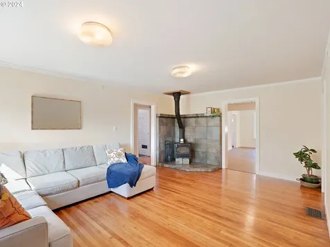 4611 Se Malden Drive Portland OR 97206