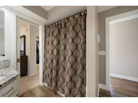 2261 NE 134th Place Portland OR 97230