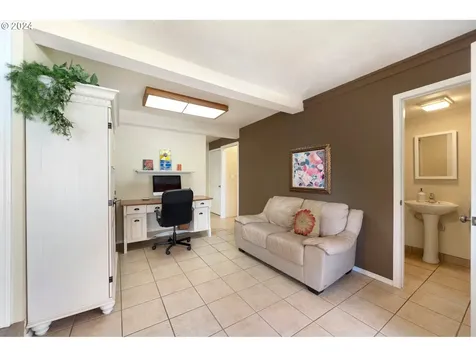2261 NE 134th Place Portland OR 97230