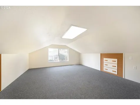2261 NE 134th Place Portland OR 97230