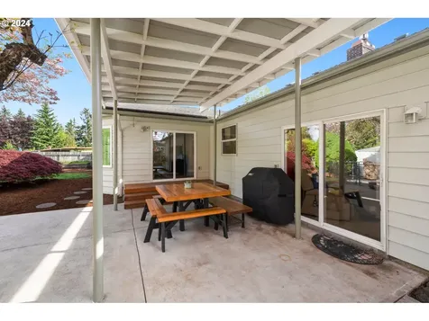 2261 NE 134th Place Portland OR 97230