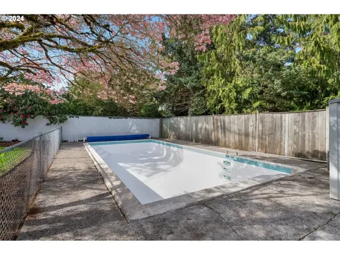 2261 NE 134th Place Portland OR 97230