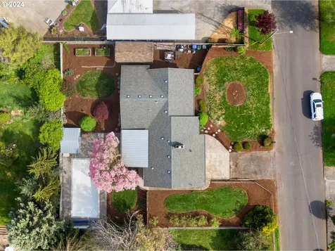 2261 NE 134th Place Portland OR 97230