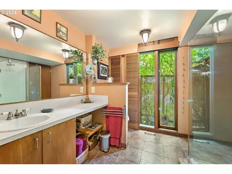 12924 Se Knapp Street Portland OR 97236