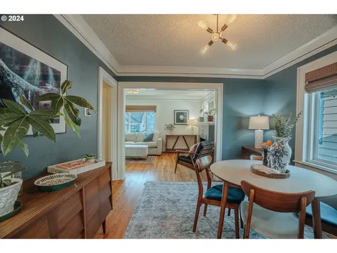 6949 Ne Stanton Street Portland OR 97213