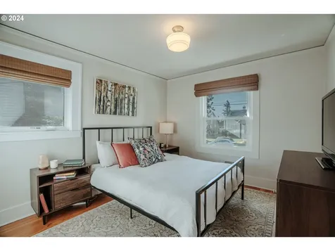 6949 Ne Stanton Street Portland OR 97213