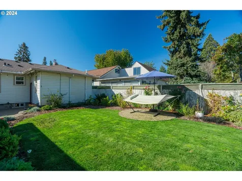 6949 Ne Stanton Street Portland OR 97213