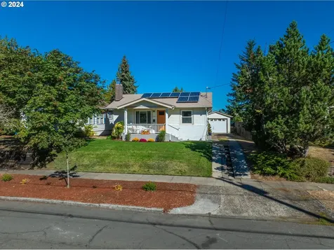 6949 Ne Stanton Street Portland OR 97213