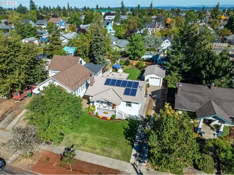 6949 Ne Stanton Street Portland OR 97213