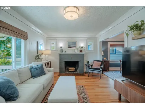 6949 Ne Stanton Street Portland OR 97213