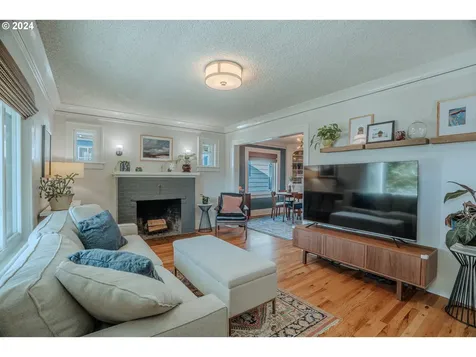 6949 Ne Stanton Street Portland OR 97213