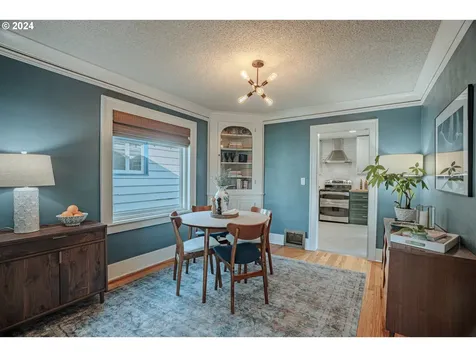 6949 Ne Stanton Street Portland OR 97213