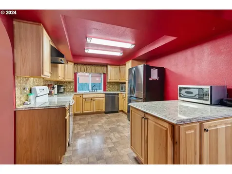 14204 NE Piper Road Vancouver WA 98684