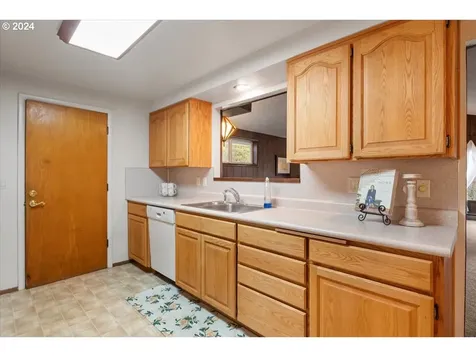 2743 Tulip Street Eugene OR 97408