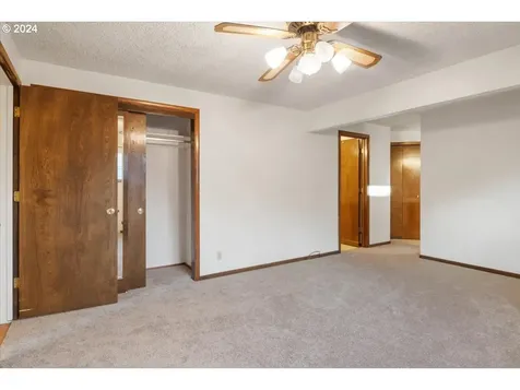 2743 Tulip Street Eugene OR 97408