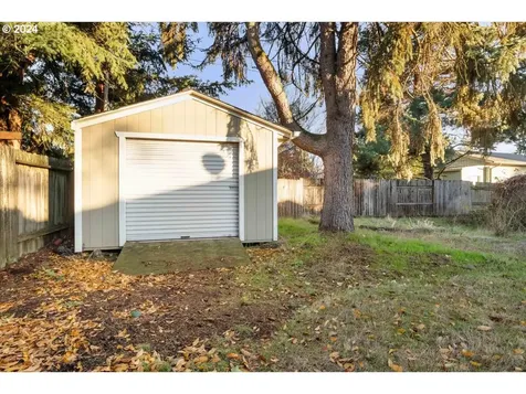 2743 Tulip Street Eugene OR 97408