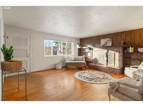 2743 Tulip Street Eugene OR 97408