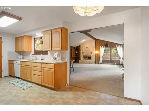 2743 Tulip Street Eugene OR 97408