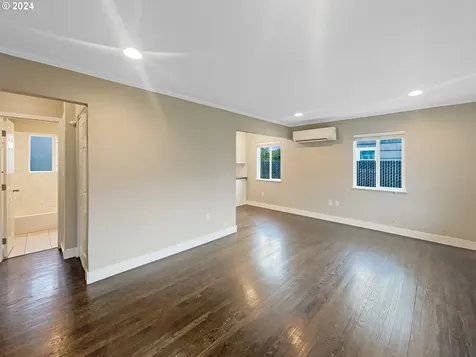 6925 SE 86th Avenue Portland OR 97266