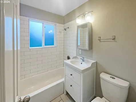 6925 SE 86th Avenue Portland OR 97266