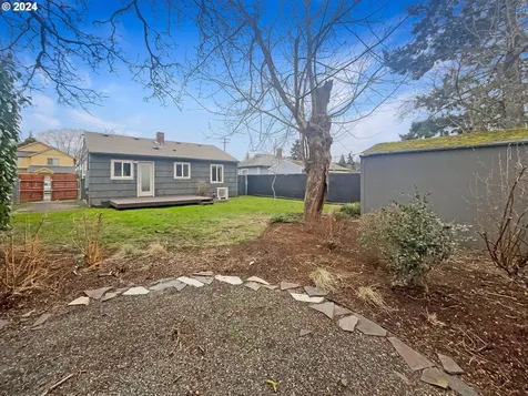 6925 SE 86th Avenue Portland OR 97266