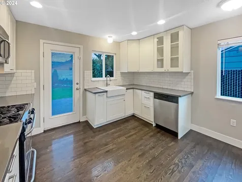 6925 SE 86th Avenue Portland OR 97266