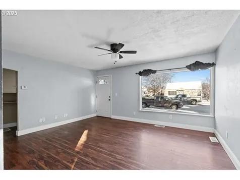 672 E Hurlburt Avenue Hermiston OR 97838