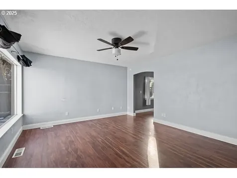672 E Hurlburt Avenue Hermiston OR 97838