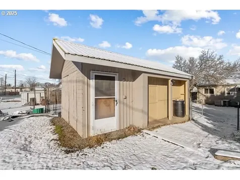 672 E Hurlburt Avenue Hermiston OR 97838