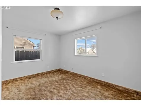 672 E Hurlburt Avenue Hermiston OR 97838