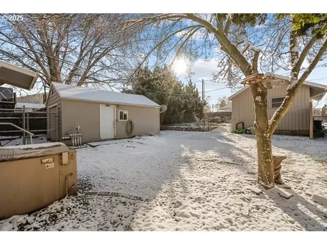 672 E Hurlburt Avenue Hermiston OR 97838